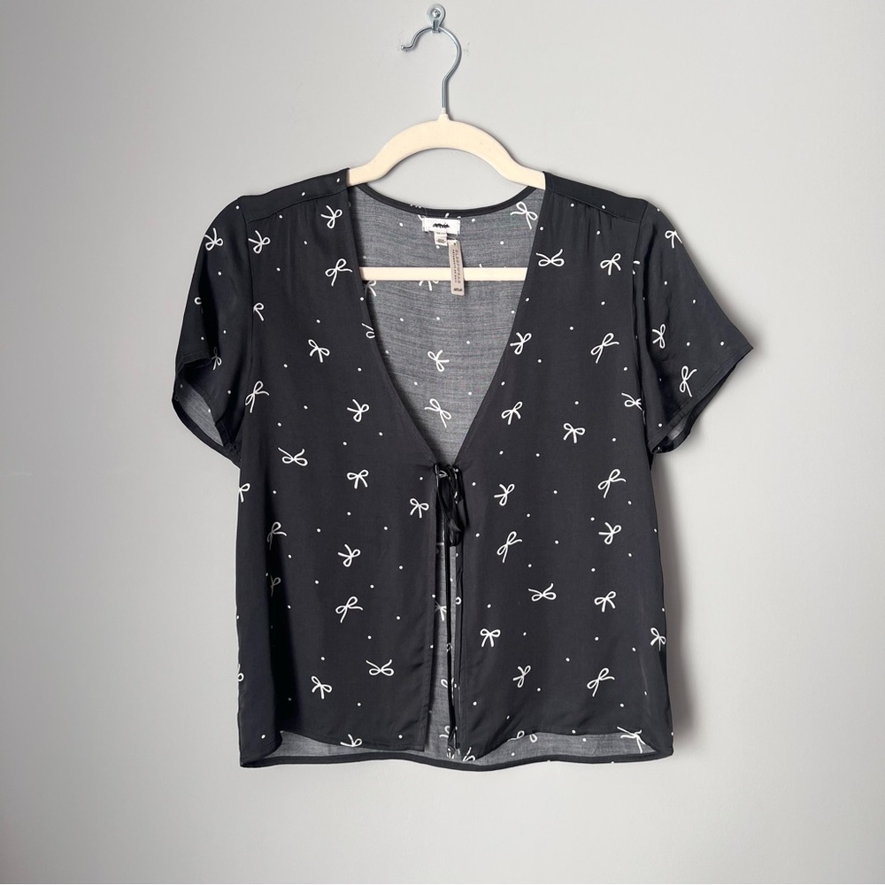 Aerie Bow Print Tie Front Top | Black & White | Size XS